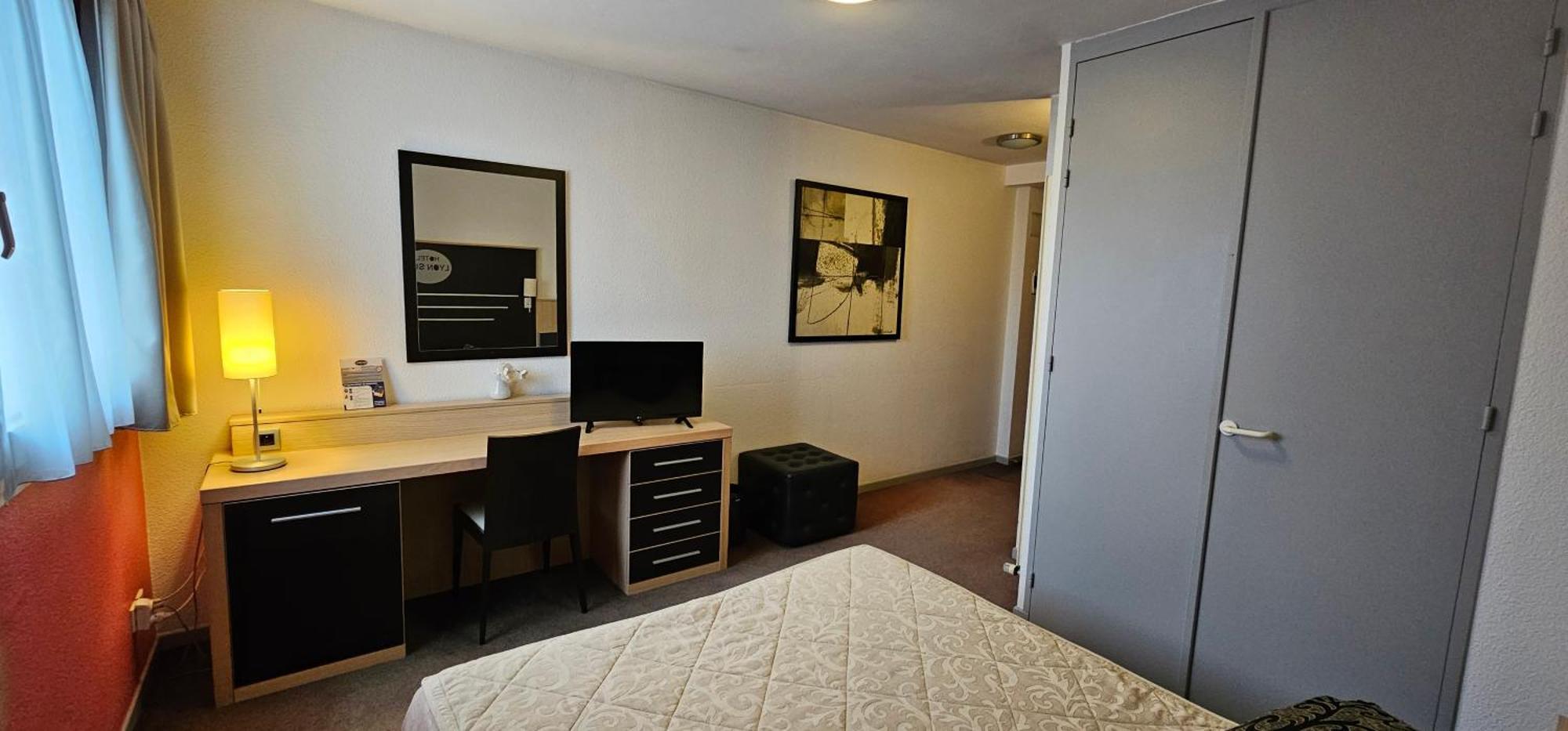 Hotel Lyon Sud, Pierre Benite, St Genis Laval Экстерьер фото
