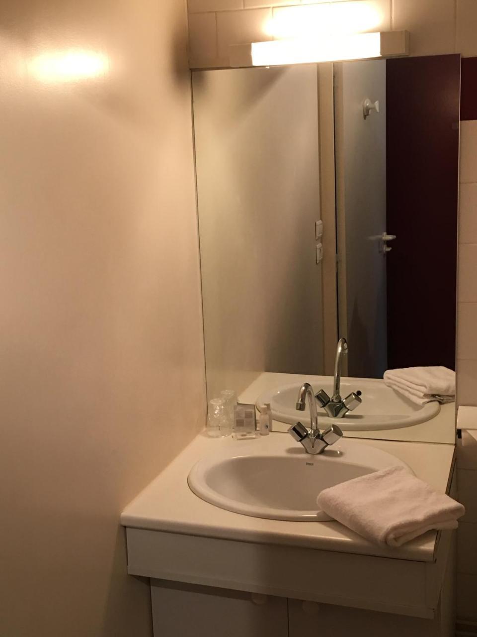 Hotel Lyon Sud, Pierre Benite, St Genis Laval Экстерьер фото
